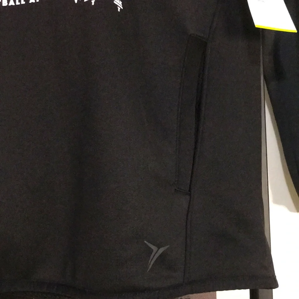 Old Navy Active Boy’s Black Long Sleeve Sweatshirt L (10-12)